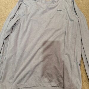 Nike women’s  Light Gray Long Sleeve activewear  Tee